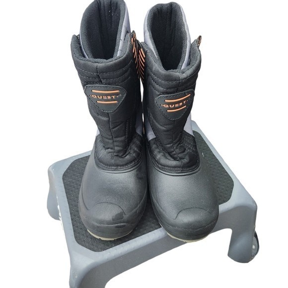 Boy's QUEST ARCTIC BLAST Thinsulate Insulation Boots Size 6 - Picture 2 of 6